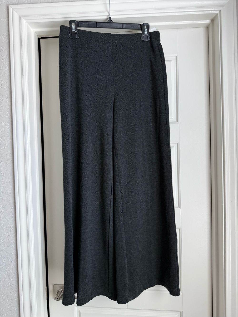 Jules & Leopold Wide Leg Knit Pants - Picture 2 of 7